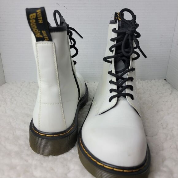 Dr. Martens 1460 Y Women's Boots Size 7 White leather Side Zipper Biker Shoes - Picture 6 of 9